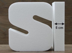 Letter cake dummies with straight edges of 5 cm high