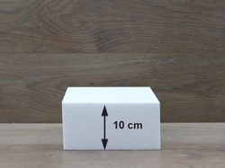 Square cake dummies with straight edges of 10 cm high