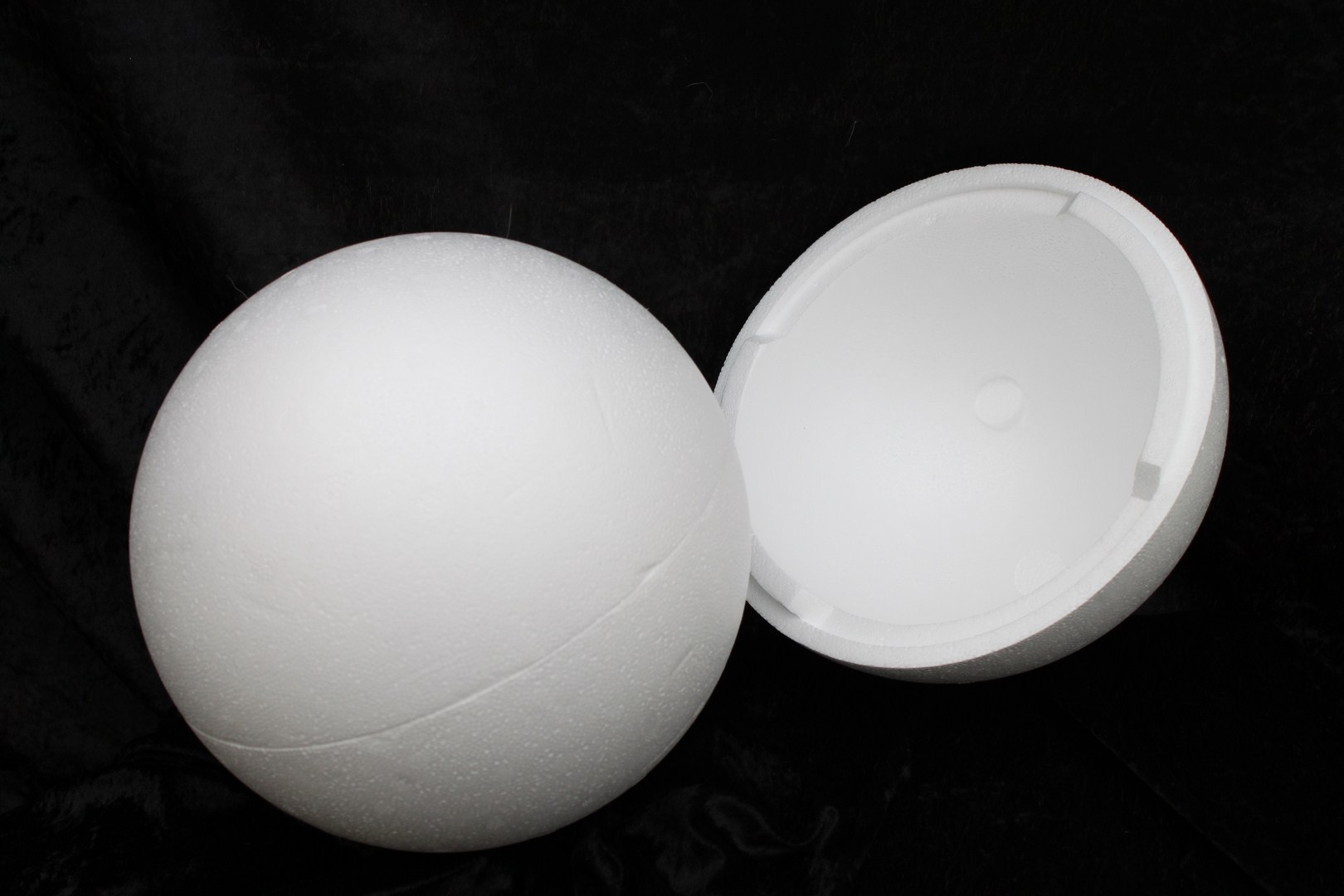 Styrofoam Ball Ø 15 cm 2-pcs