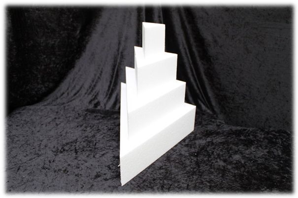 Dreieck Tortendummies mit Runde Kanten von 7 cm hoch