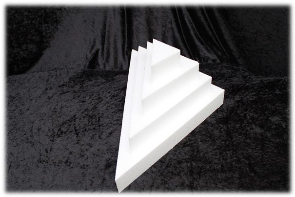 Triangle cake dummies with straight edges of 5 cm high