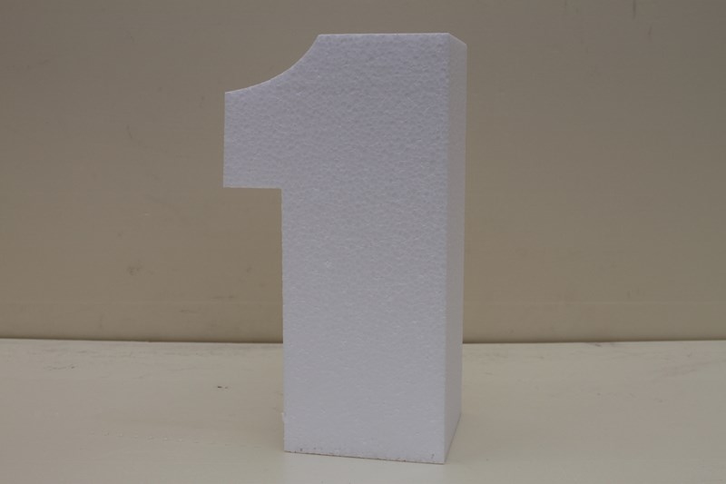 Number cake dummies with straight edges of 10 cm high
