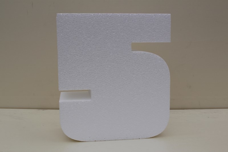 Number cake dummies with straight edges of 10 cm high