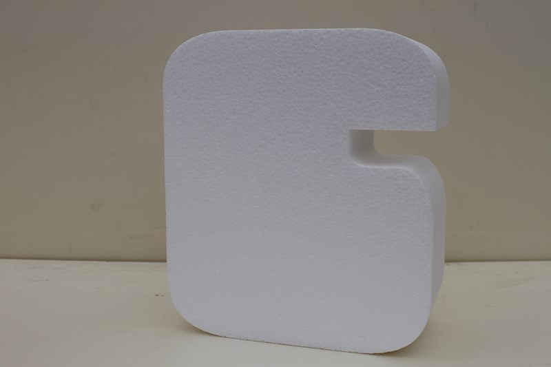 Number cake dummies with straight edges of 4 cm high