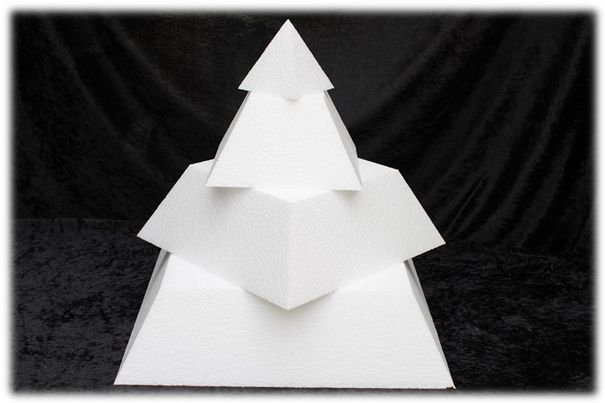 Pyramid cake dummies with straight edges of 10 cm high