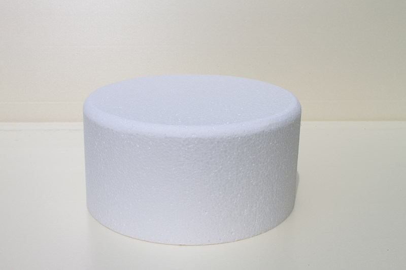 Round cake dummies with chamfered edges of 12,5 cm high