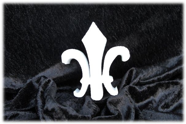 Symbol E - French Lily