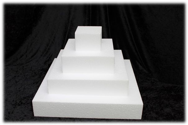 Square cake dummies with straight edges of 7 cm high