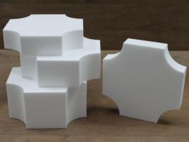 Square cake dummies with inverted edge